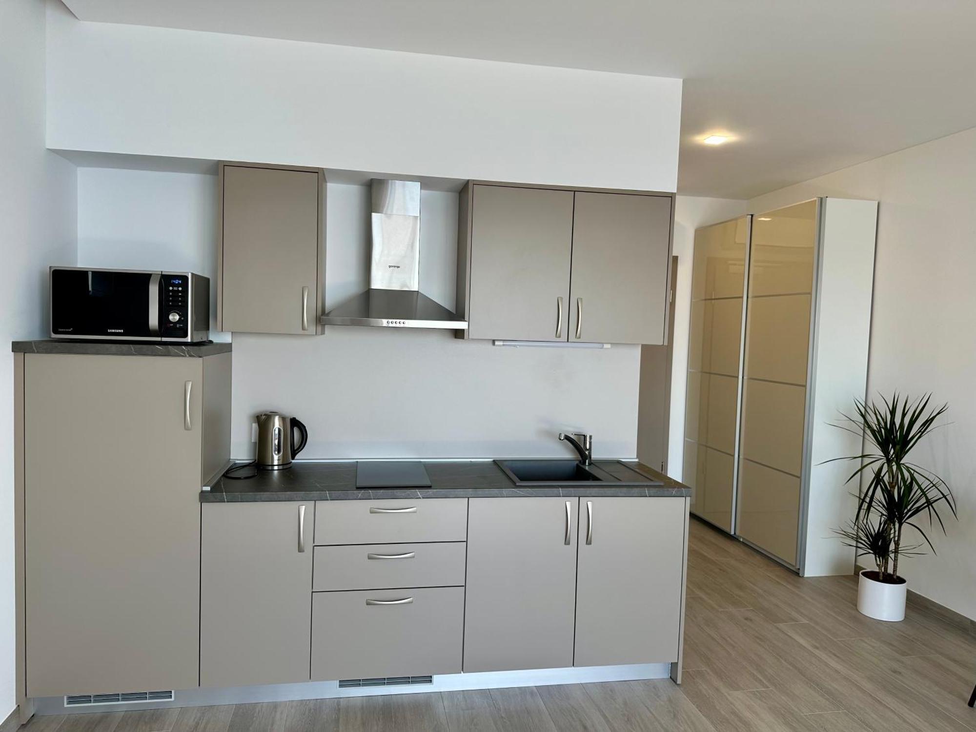 Adria Miris Apartments ドラスニセ エクステリア 写真
