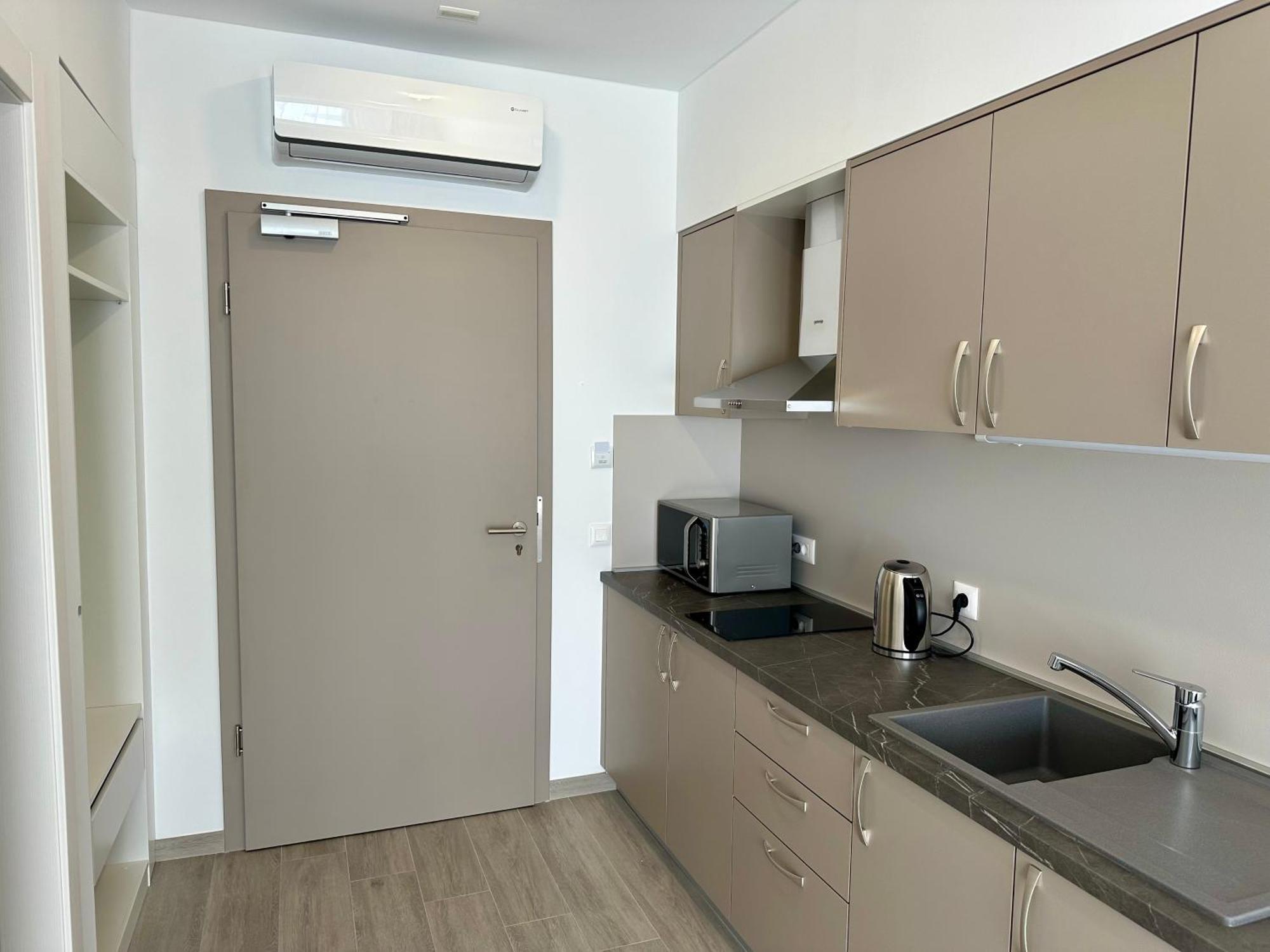 Adria Miris Apartments ドラスニセ エクステリア 写真