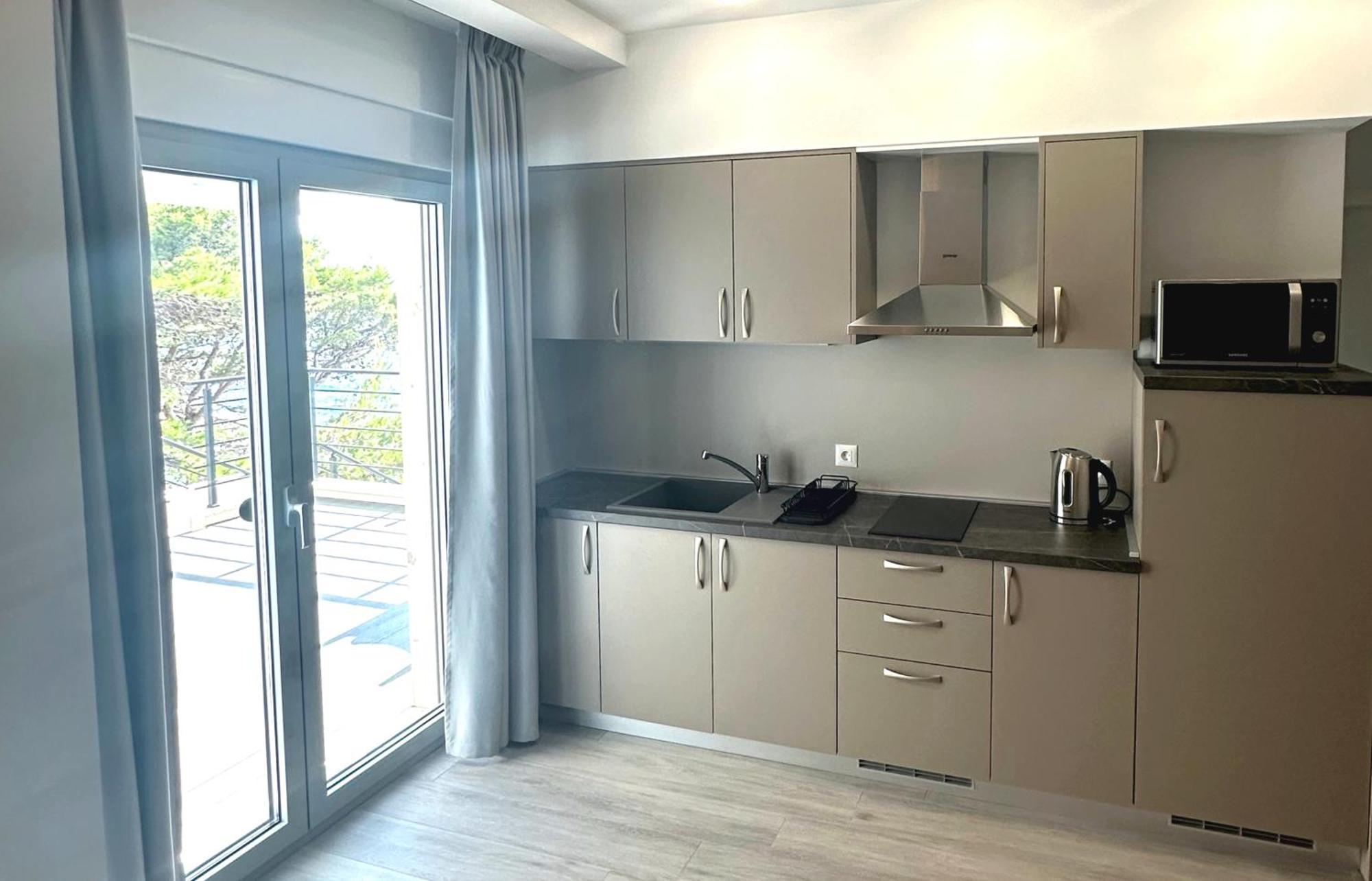 Adria Miris Apartments ドラスニセ エクステリア 写真